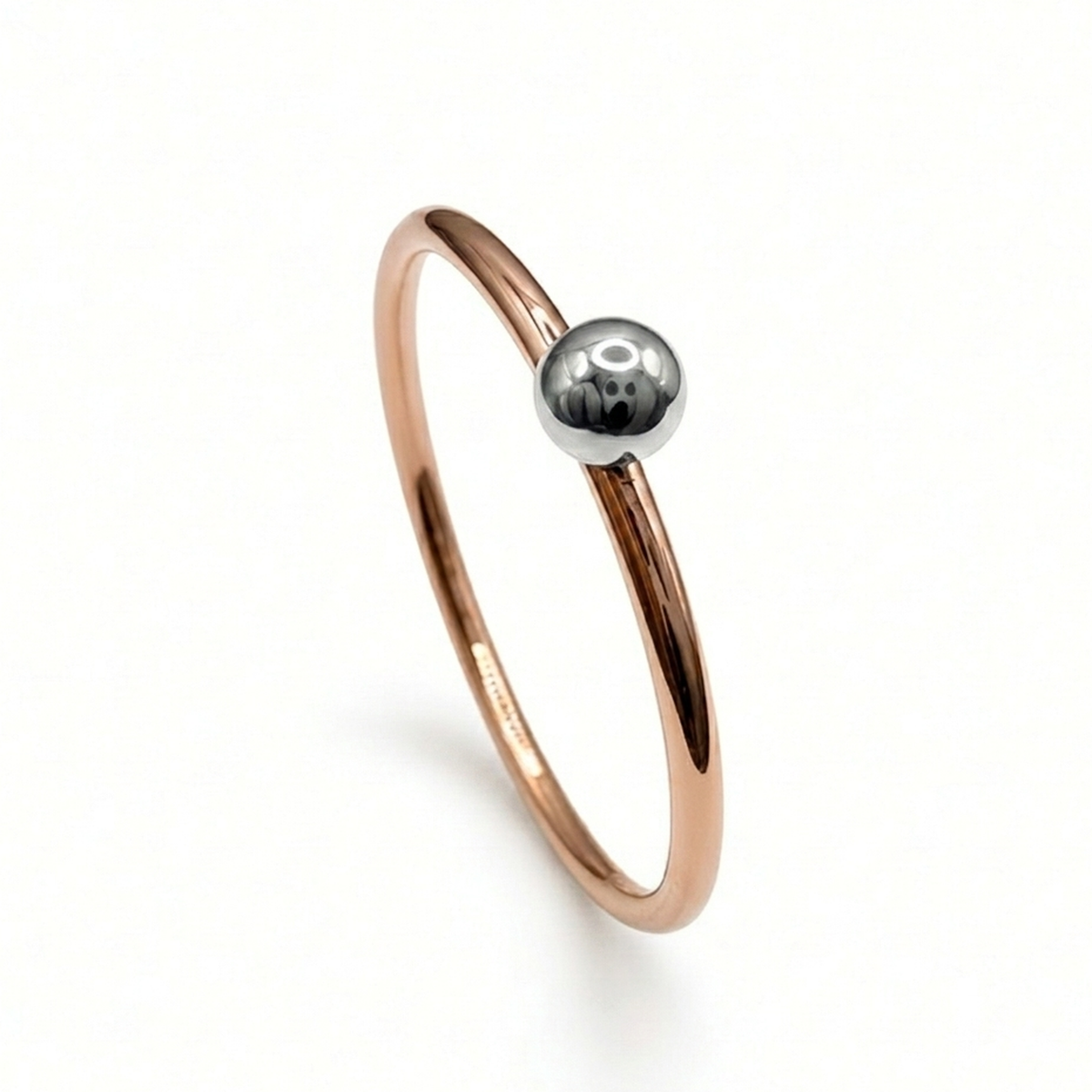 9ct rose gold ring with silver bead