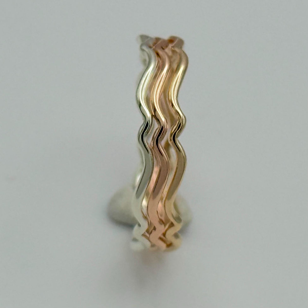 9ct gold wavy stacking ring top view